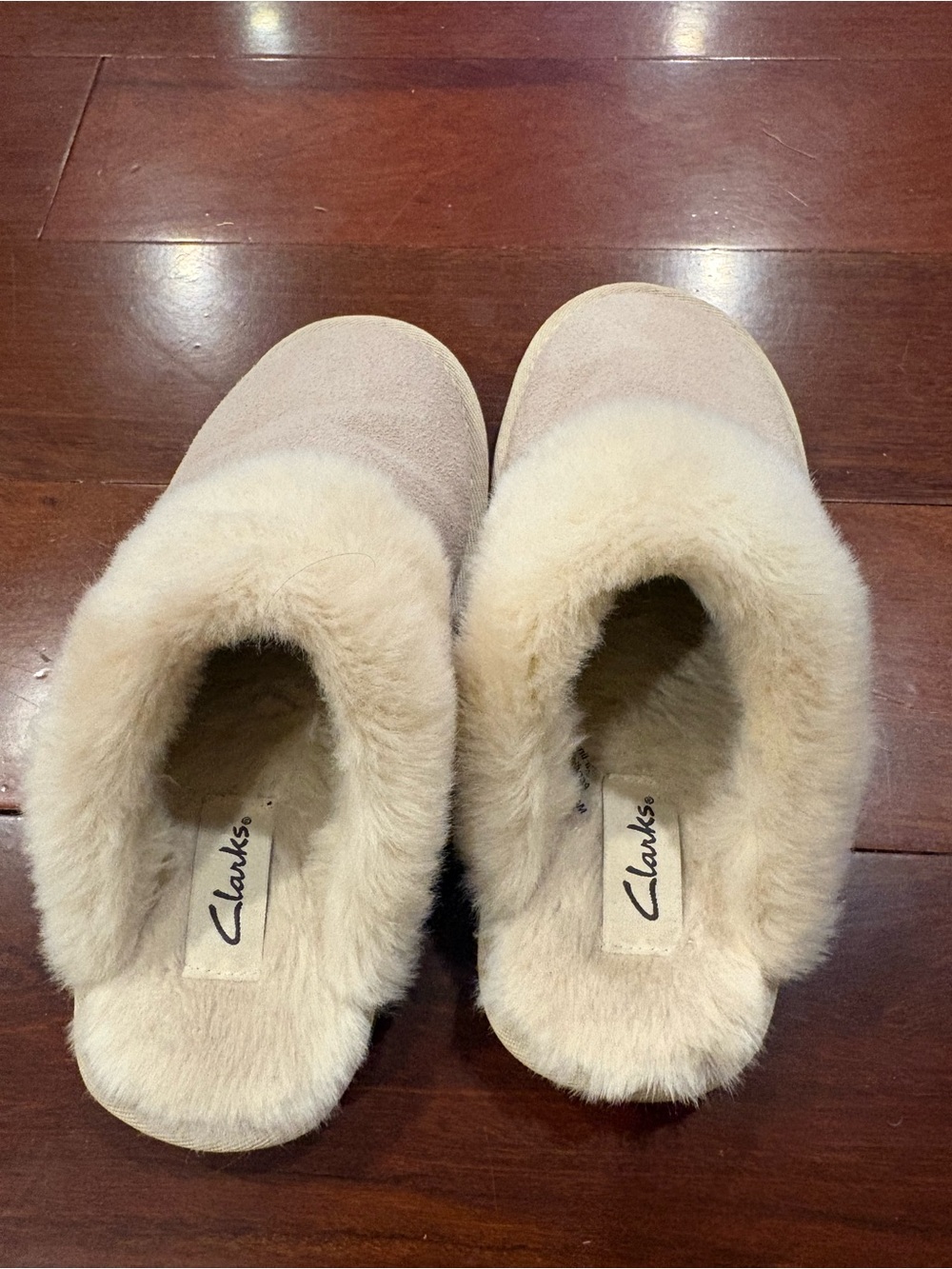 Clarks Women's Cream Furry Slip-On Slippers